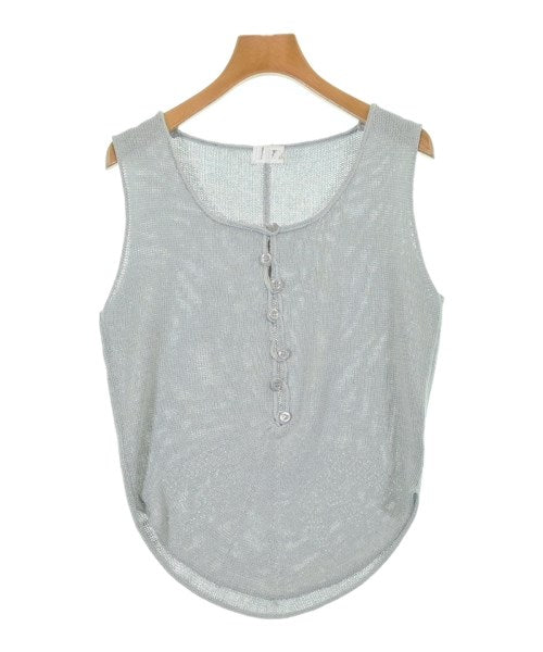 LUTZ เสื้อแขนกุด