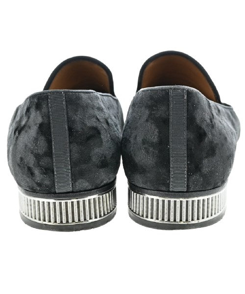 Christian Louboutin รองเท้าสวมทางการ