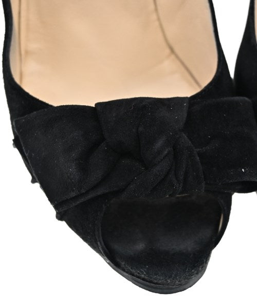 Christian Louboutin รองเท้าส้นสูง