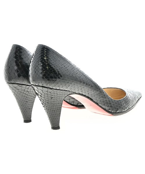 Christian Louboutin รองเท้าส้นสูง