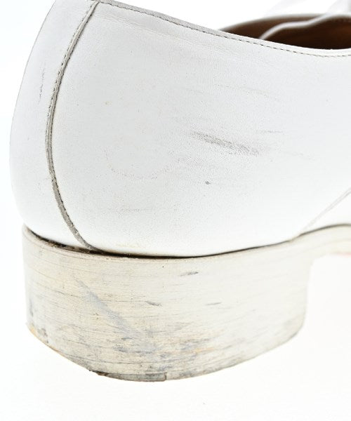 Christian Louboutin รองเท้าสวมทางการ