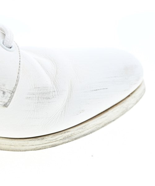 Christian Louboutin รองเท้าสวมทางการ