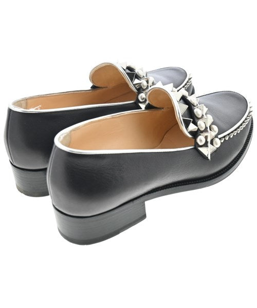 Christian Louboutin รองเท้าสวมทางการ