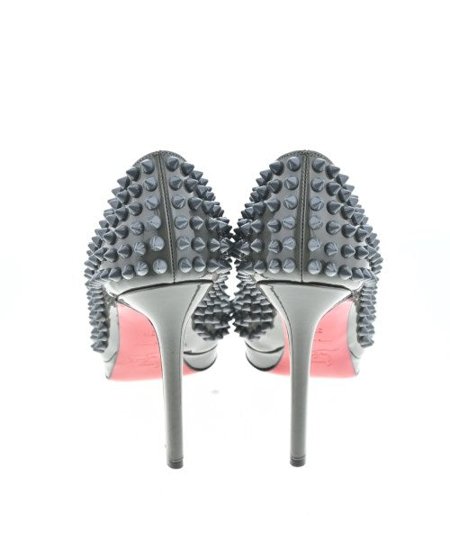 Christian Louboutin รองเท้าส้นสูง