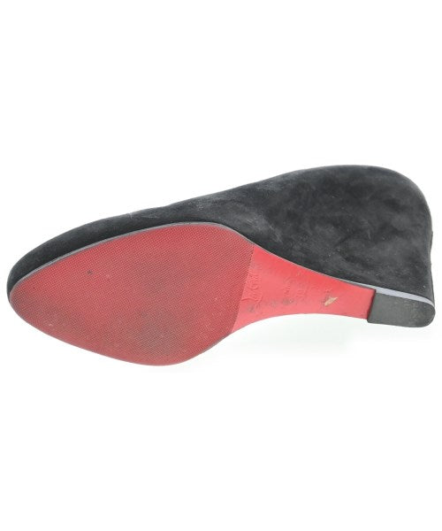 Christian Louboutin รองเท้าส้นสูง