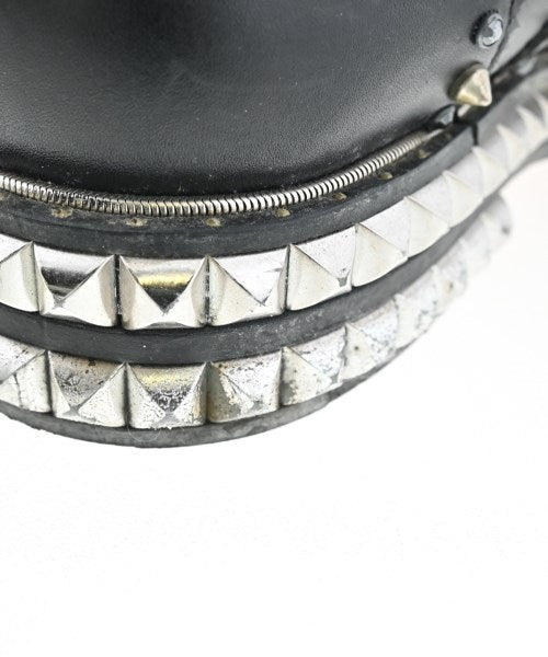 Christian Louboutin รองเท้าสวมทางการ