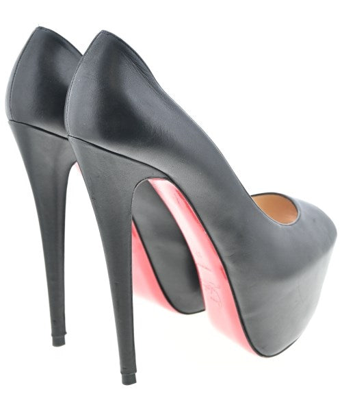 Christian Louboutin รองเท้าส้นสูง