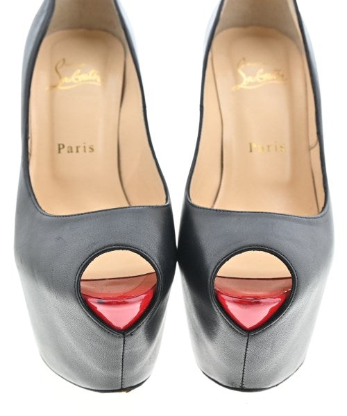 Christian Louboutin รองเท้าส้นสูง