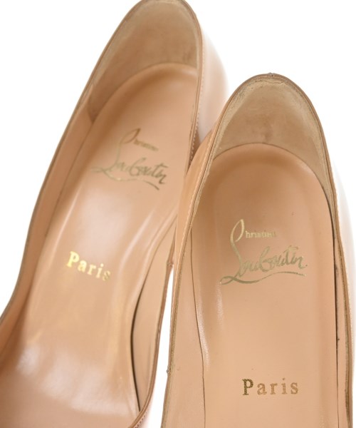 Christian Louboutin รองเท้าส้นสูง