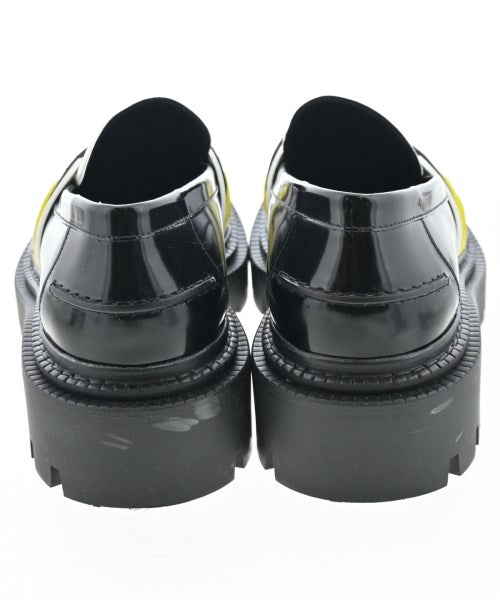 Christian Louboutin รองเท้าสวมทางการ