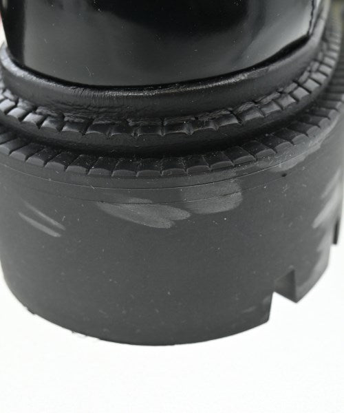 Christian Louboutin รองเท้าสวมทางการ