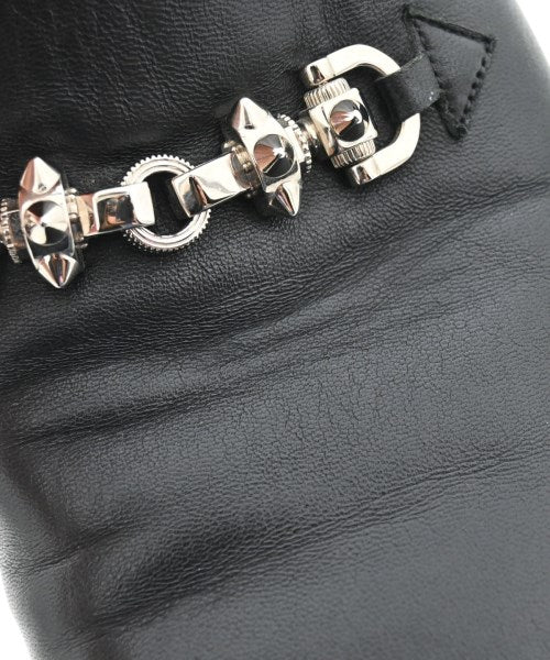 Christian Louboutin รองเท้าสวมทางการ