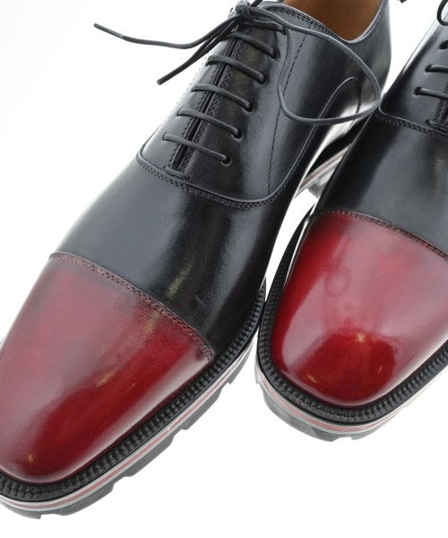 Christian Louboutin รองเท้าสวมทางการ