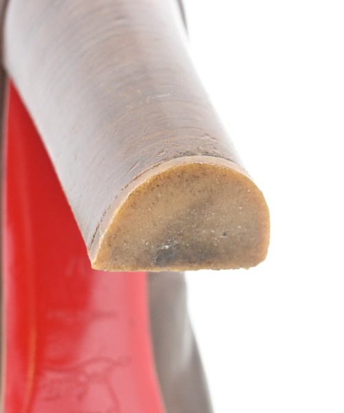 Christian Louboutin รองเท้าส้นสูง