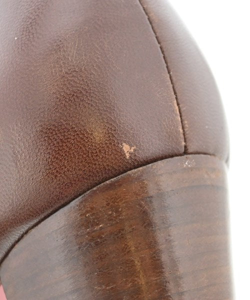 Christian Louboutin รองเท้าส้นสูง