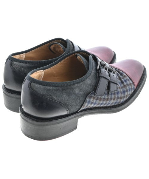 Christian Louboutin รองเท้าสวมทางการ