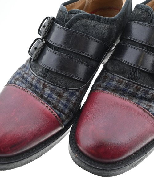 Christian Louboutin รองเท้าสวมทางการ