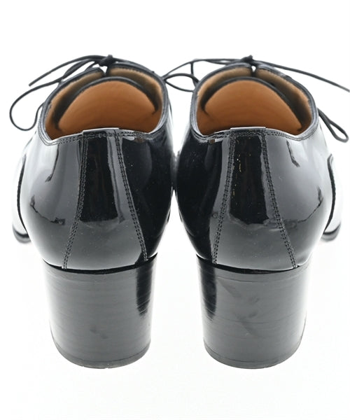 Christian Louboutin รองเท้าสวมทางการ