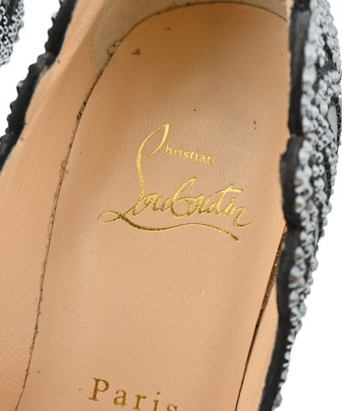 Christian Louboutin รองเท้าส้นสูง