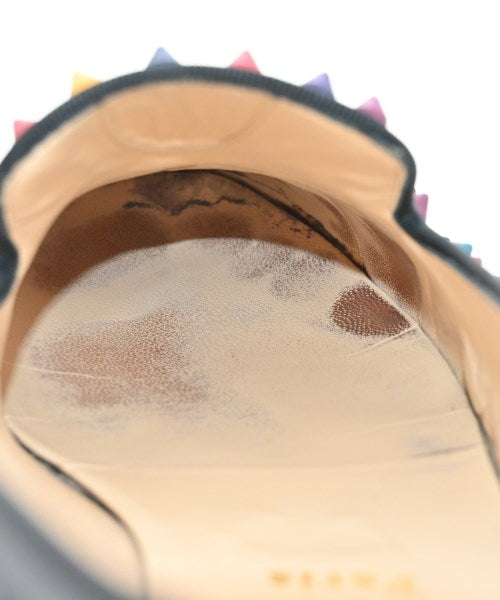 Christian Louboutin รองเท้าสวมทางการ