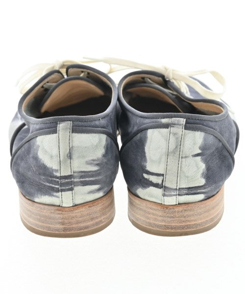 Christian Louboutin รองเท้าสวมทางการ