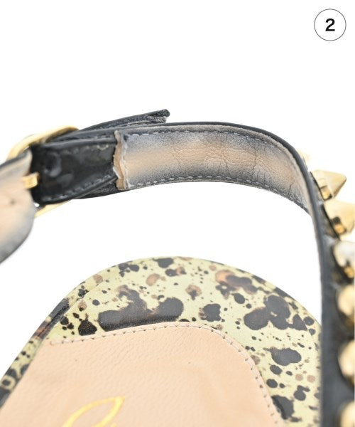 Christian Louboutin รองเท้าส้นสูง