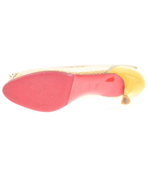 Christian Louboutin รองเท้าส้นสูง