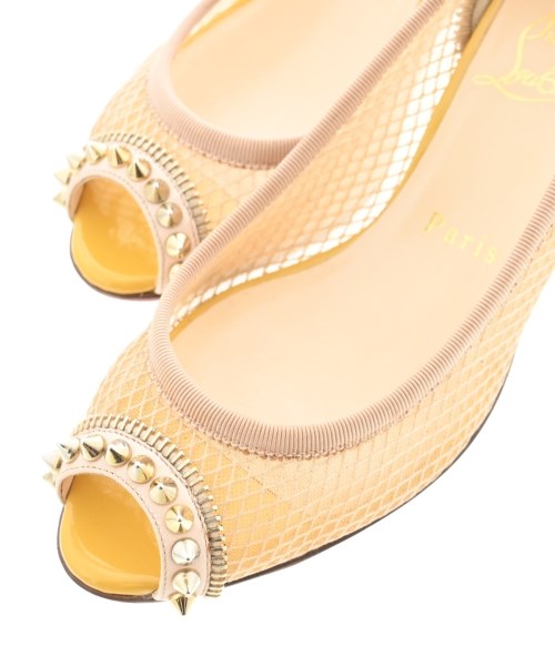 Christian Louboutin รองเท้าส้นสูง