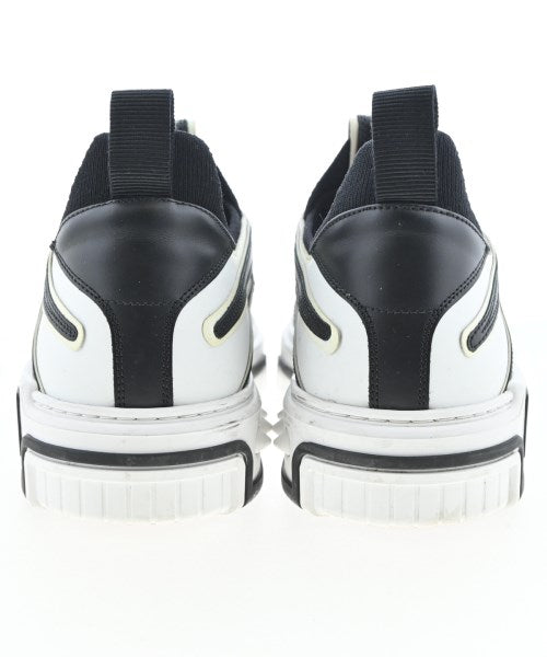Christian Louboutin รองเท้าผ้าใบ