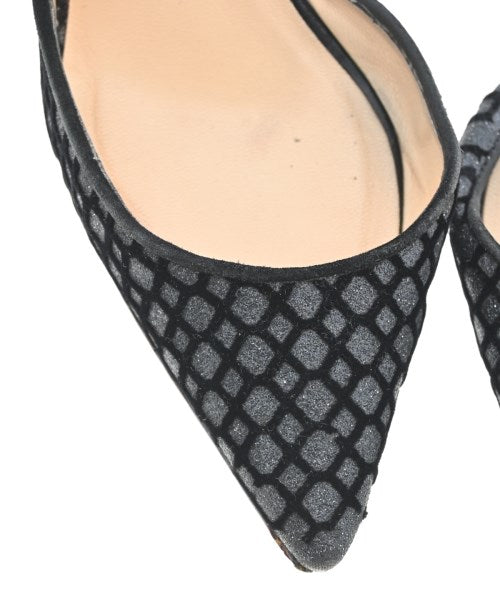Christian Louboutin รองเท้าส้นสูง