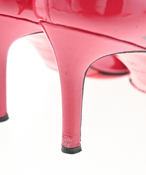 Christian Louboutin รองเท้าส้นสูง