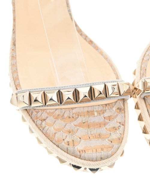 Christian Louboutin รองเท้าพื้นเชือกสาน