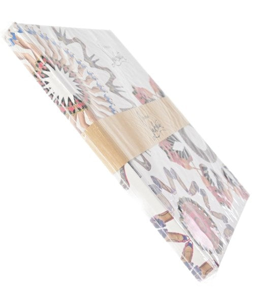 Christian Louboutin อื่นๆ