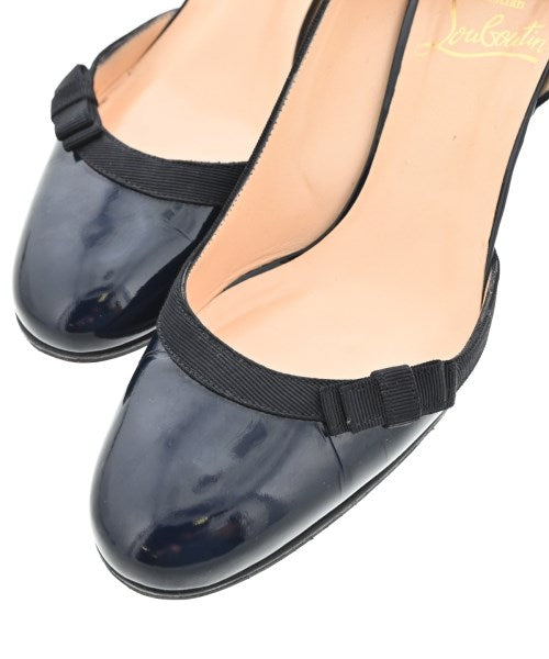 Christian Louboutin รองเท้าส้นสูง