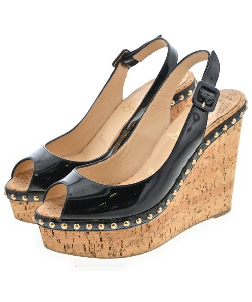 Christian Louboutin รองเท้าส้นสูง