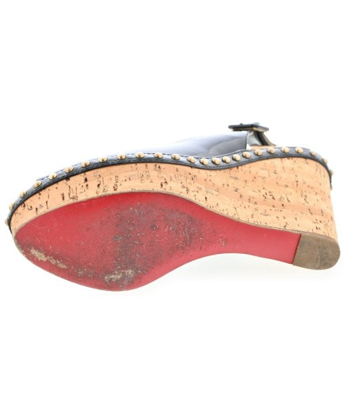 Christian Louboutin รองเท้าส้นสูง