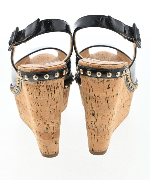 Christian Louboutin รองเท้าส้นสูง