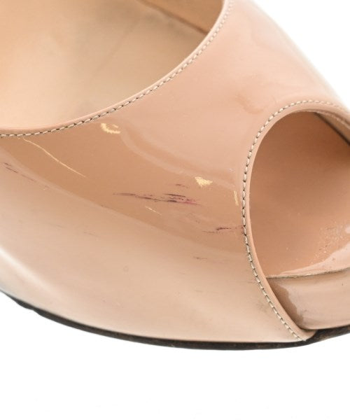 Christian Louboutin รองเท้าส้นสูง