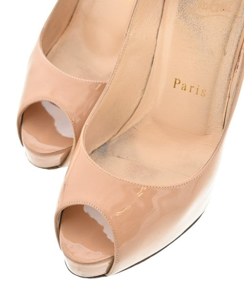 Christian Louboutin รองเท้าส้นสูง