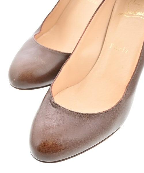 Christian Louboutin รองเท้าส้นสูง