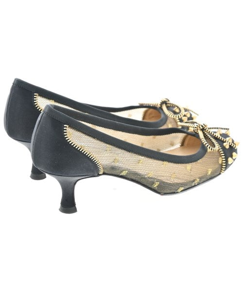 Christian Louboutin รองเท้าส้นสูง