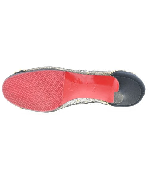Christian Louboutin รองเท้าส้นสูง