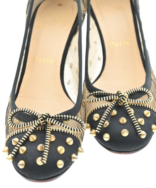 Christian Louboutin รองเท้าส้นสูง