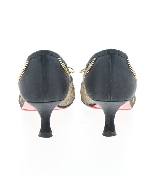 Christian Louboutin รองเท้าส้นสูง