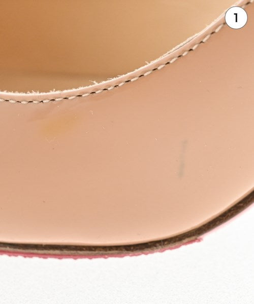 Christian Louboutin รองเท้าส้นสูง