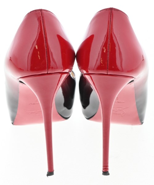 Christian Louboutin รองเท้าส้นสูง