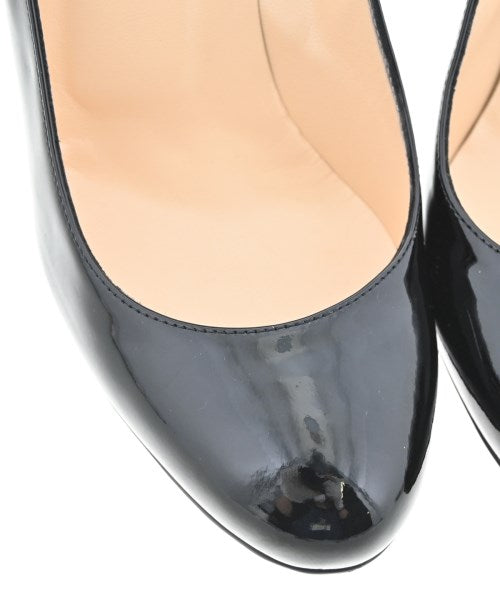 Christian Louboutin รองเท้าส้นสูง