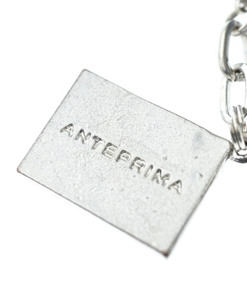 ANTEPRIMA เครื่องประดับบนกระเป๋า