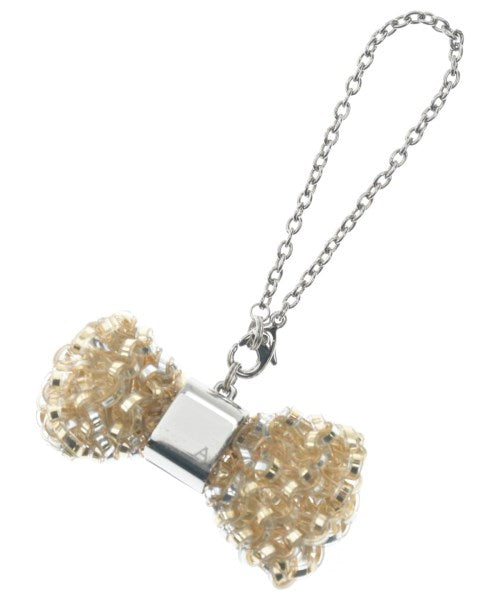 ANTEPRIMA เครื่องประดับบนกระเป๋า