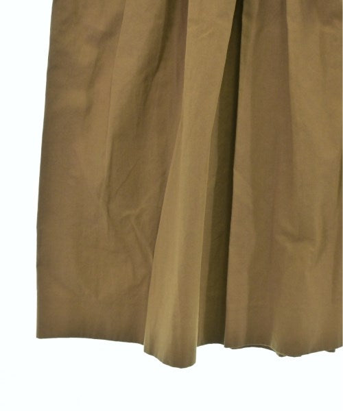 Chloe กระโปรงยาวถึงเข่า